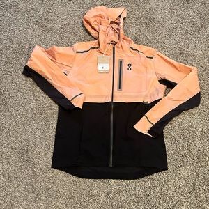 On Running Weather Jacket Lumos Men’s Large Brand New